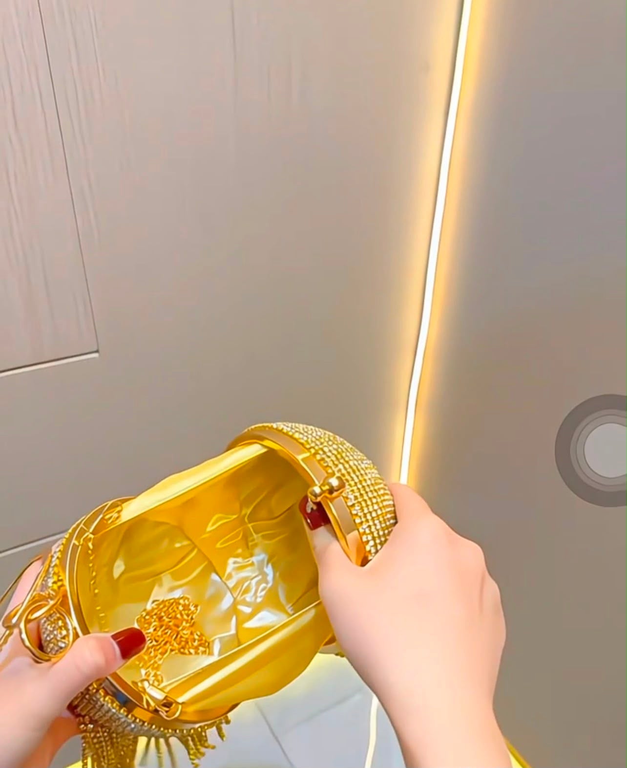Sphere Soirée Clutch